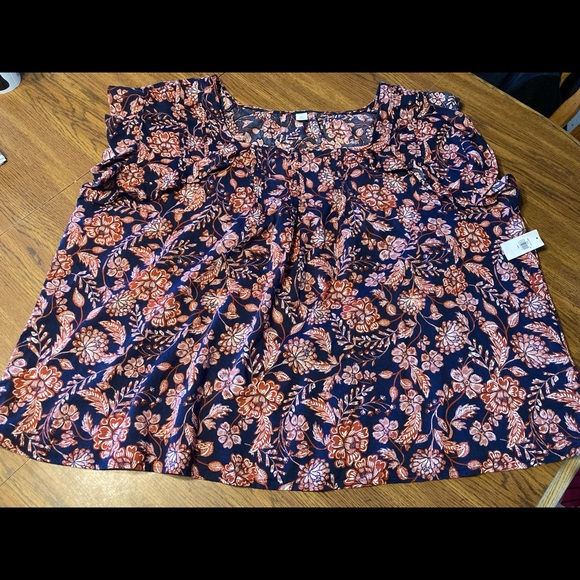 Old Navy Women’s Blouse - Picture 6 of 6
